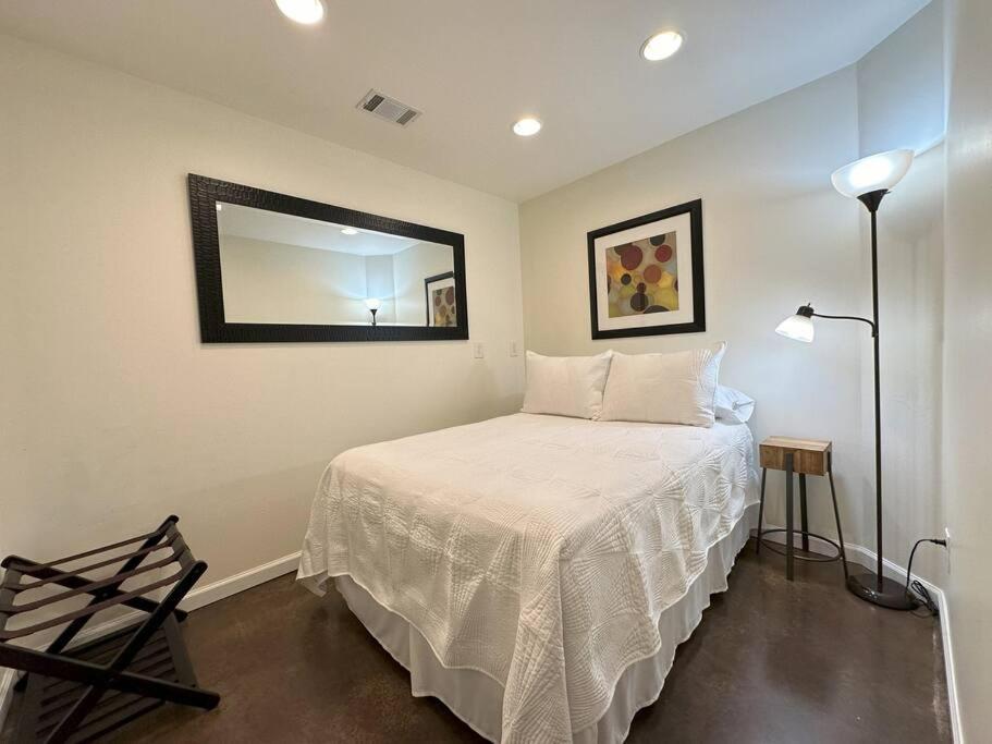 Appartamento Haven At Hazel~Downtown Loft Demorest Esterno foto