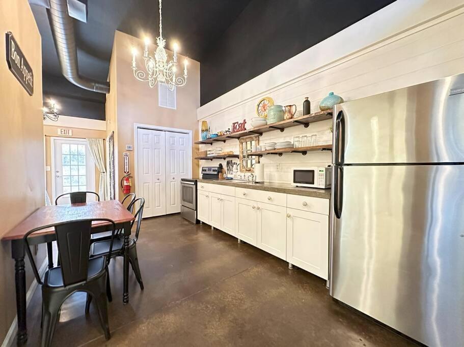 Appartamento Haven At Hazel~Downtown Loft Demorest Esterno foto