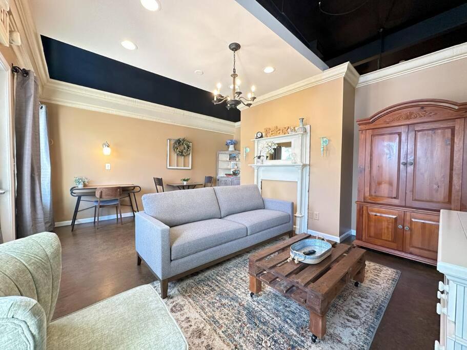 Appartamento Haven At Hazel~Downtown Loft Demorest Esterno foto