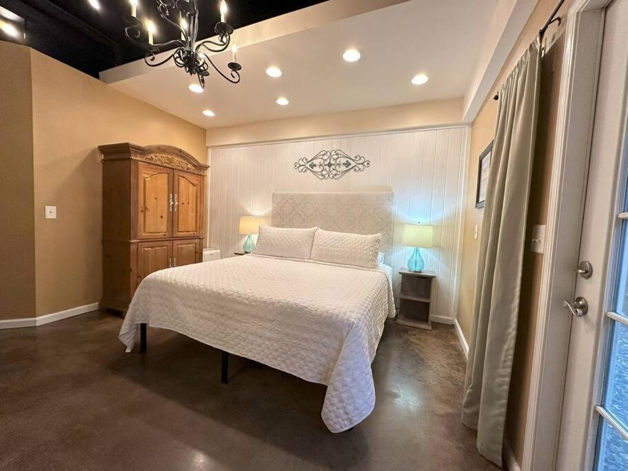 Appartamento Haven At Hazel~Downtown Loft Demorest Esterno foto