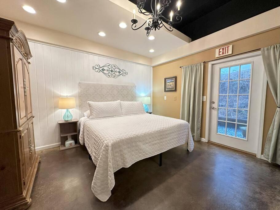 Appartamento Haven At Hazel~Downtown Loft Demorest Esterno foto