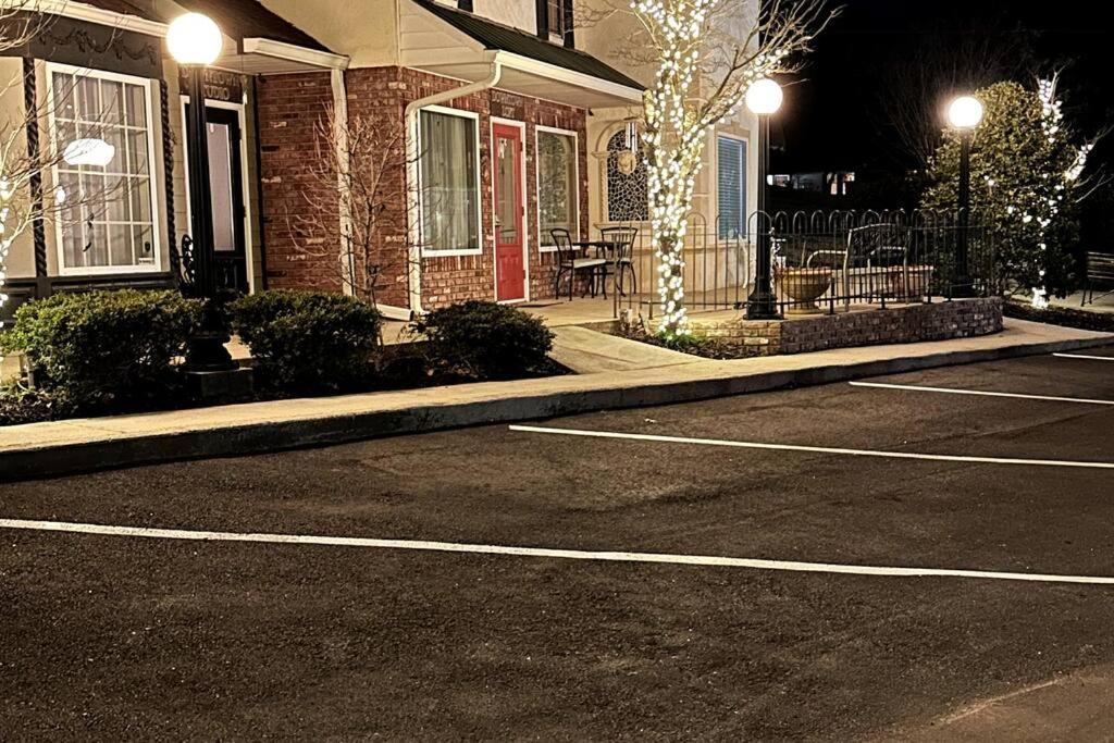 Appartamento Haven At Hazel~Downtown Loft Demorest Esterno foto